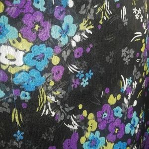XHILARATION TOP w/purple & blue flowers